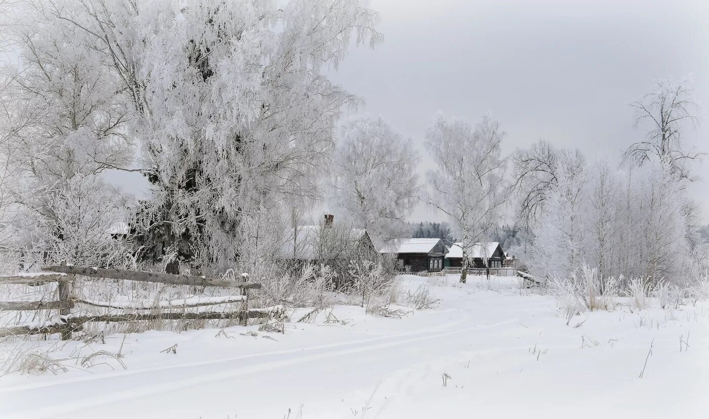Зима в деревне. Зимняя деревня. Деревня в снегу. Деревня зимой.