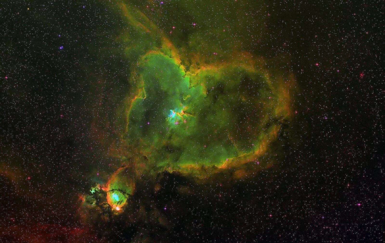 Туманность карина созвездие киля. Туманность медуза ic443. Туманность сердце и душа. Туманности в космосе. Крабовидная туманность хаббл.