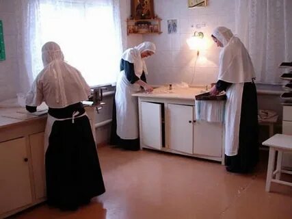 Слуга в монастыре