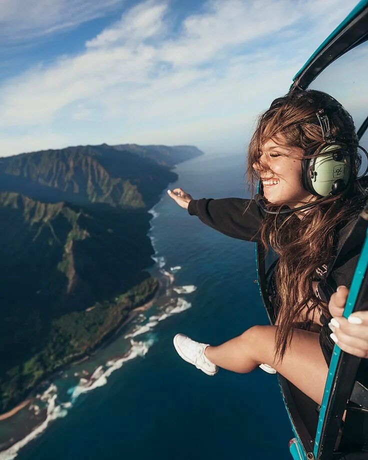 She traveled the world. Путешествие. Девушка путешествует. Фотосессия путешествие. Туризм и путешествия.