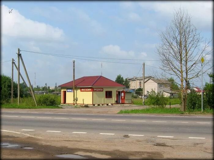 Шимск фото. Шимск новгородская улица. Шимск перекресток. Шимск перекресток. Шимск магазин.
