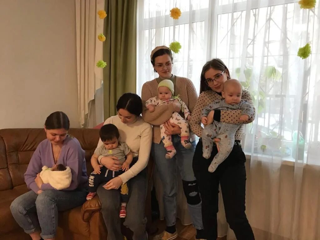 Кризисная поддержка матерей. Кризисный центр маленькая мама. Кризисный центр маленькая мама нежинская 10. Маленькая мама кризисный центр спб контакты. Центр маленькая мама спб.