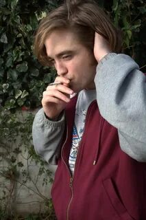 Tom smoke