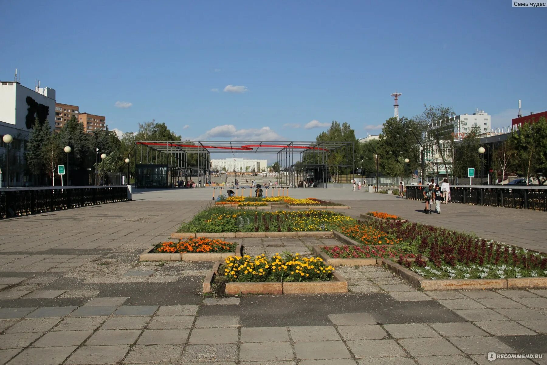 Камеры ижевск площадь. Центральная площадь ижевск. центральная площадь ижевск 2019. ижевск камера центральная площадь. центральная площадь ижевск 2023.