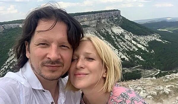Прекрасная Ирина Гринева показывает миру свою радость вместе с маленькой дочкой 