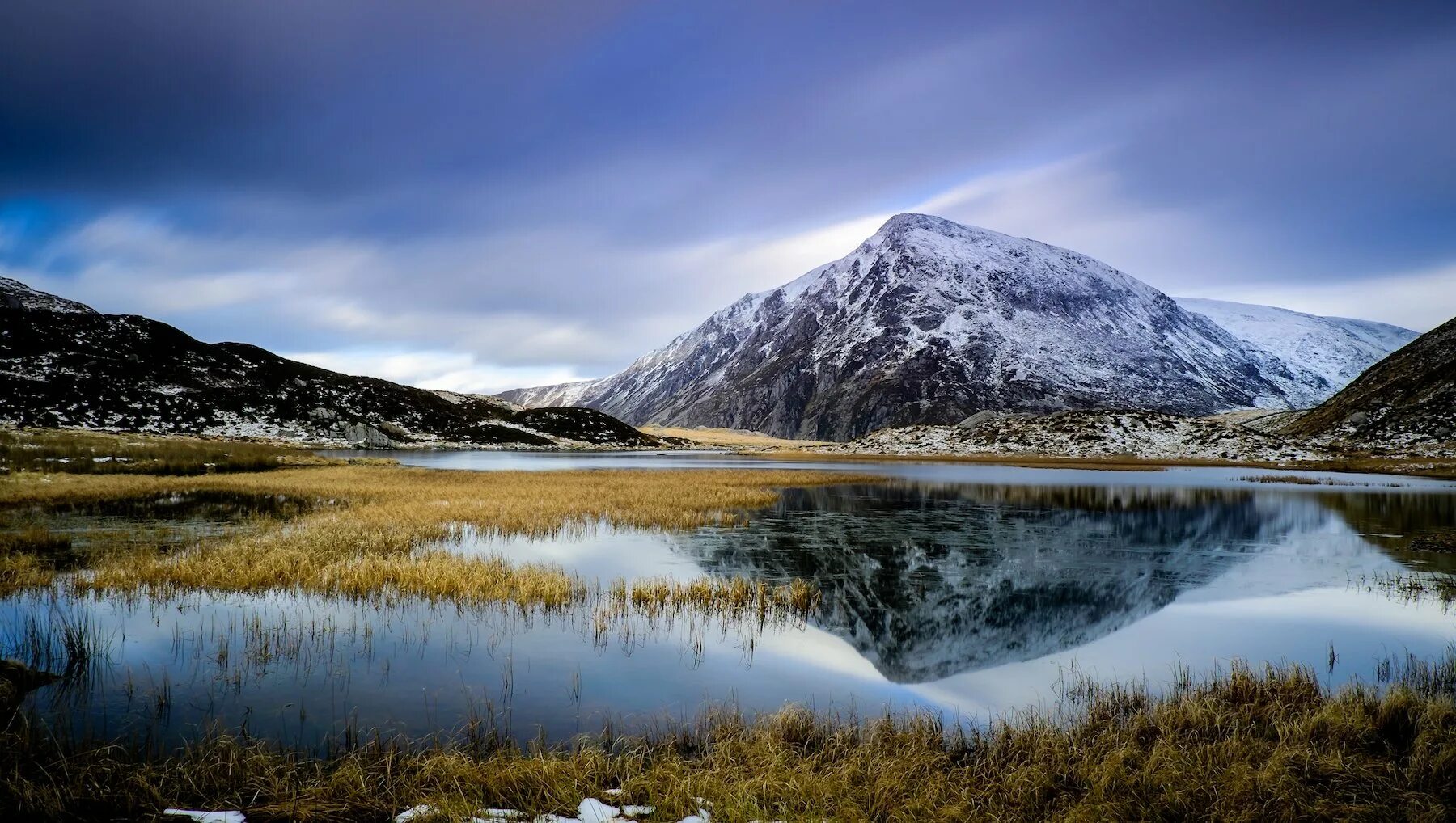 Гора бархан-уула. Гора джамалумба. Вершины гор похожие на лица. Вид с вершины нанга парбат. Нандадеви гора фото.
