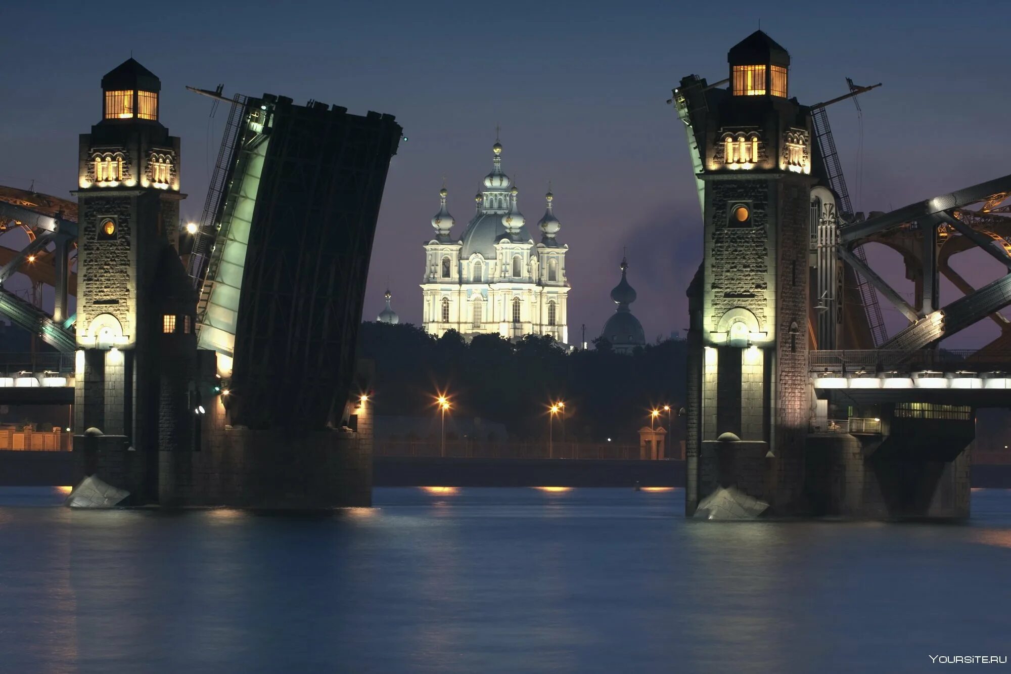 Александрийский мост в санкт-петербурге. Ночной дворцовый мост. Самый красивый мост в санкт петербурге. Ломоносовский мост санкт-петербург разводной. Новоохтинский мост.