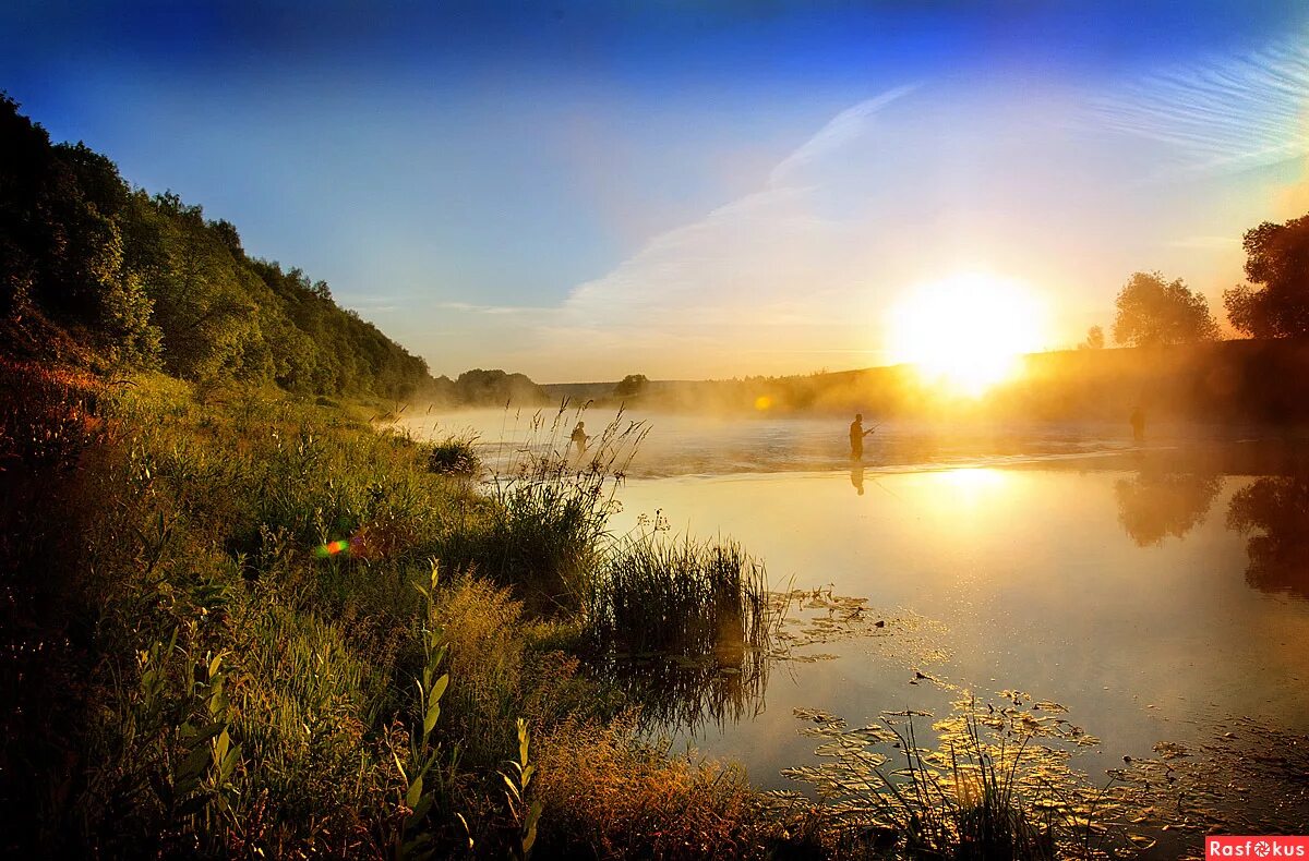 калуга ока закат. летнее утро на далеком горизонте. долгое теплое лето. долгое теплое лето. знойное лето природа.