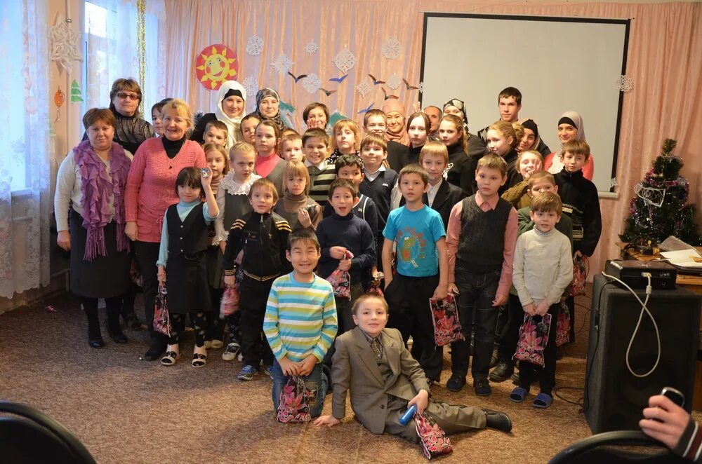 воспитатели детских интернатов. усть куломский интернат. школа для умственно отсталых. елатомский дом интернат. детдом аня морозова барнаул.