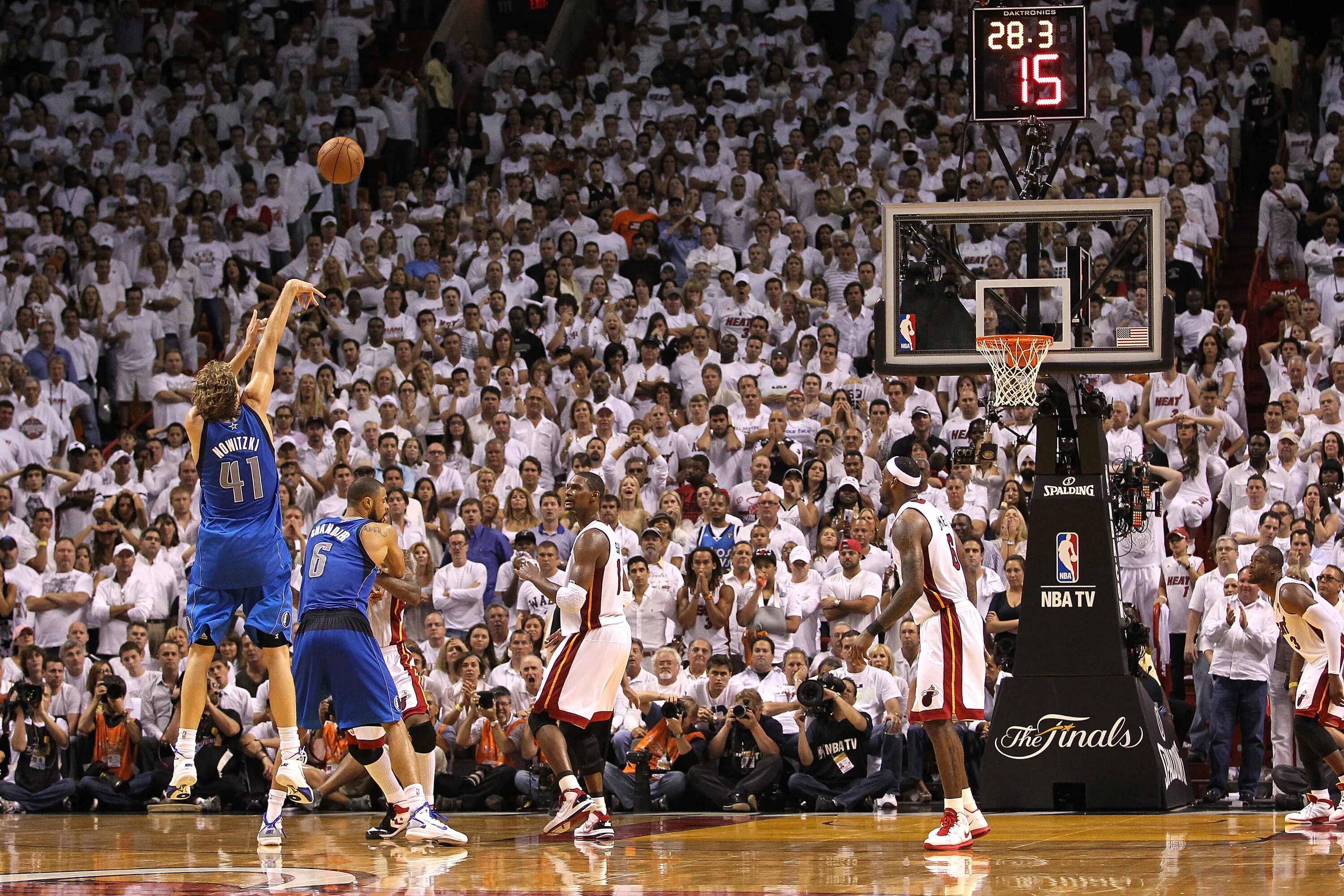 Dirk Nowitzki. Dirk Nowitzki 2011. NBA 2011. NBA Finals.