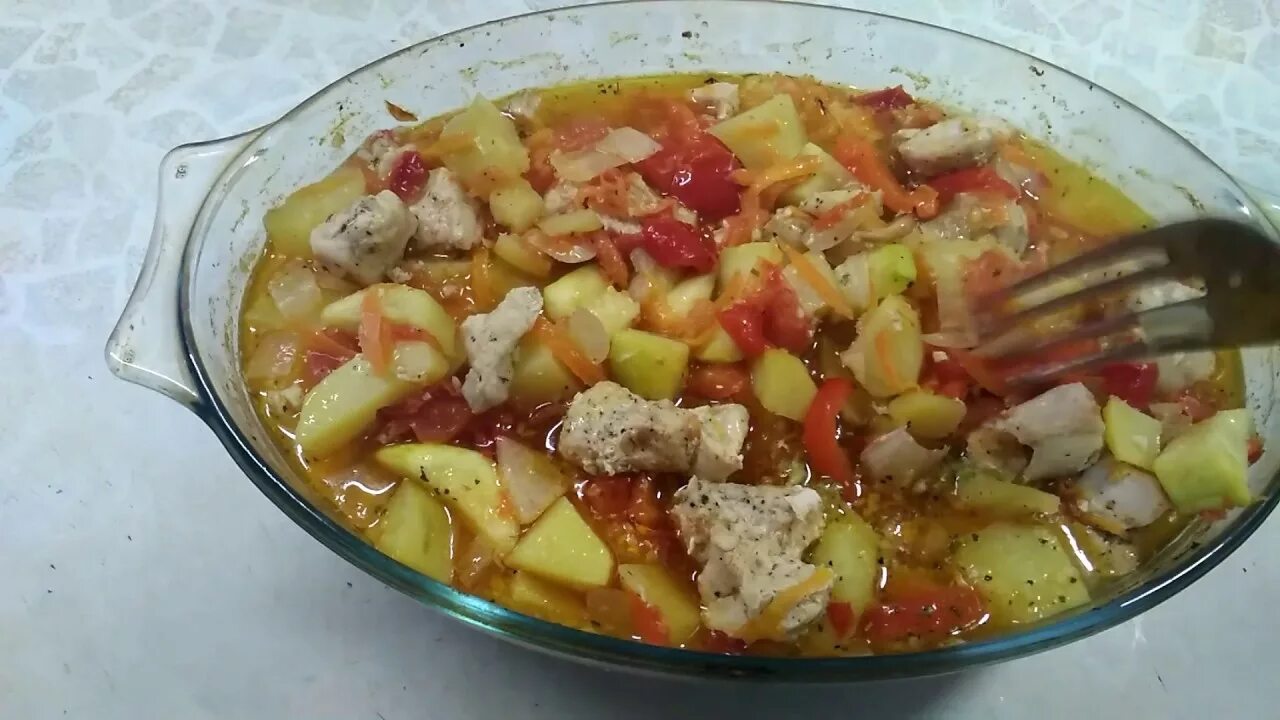 Овощное рагу с куриным мясом. Пошаговый рецепт овощного рагу с курицей. Овощное рагу пп. Рагу с овощами. Рагу с куриной грудкой.