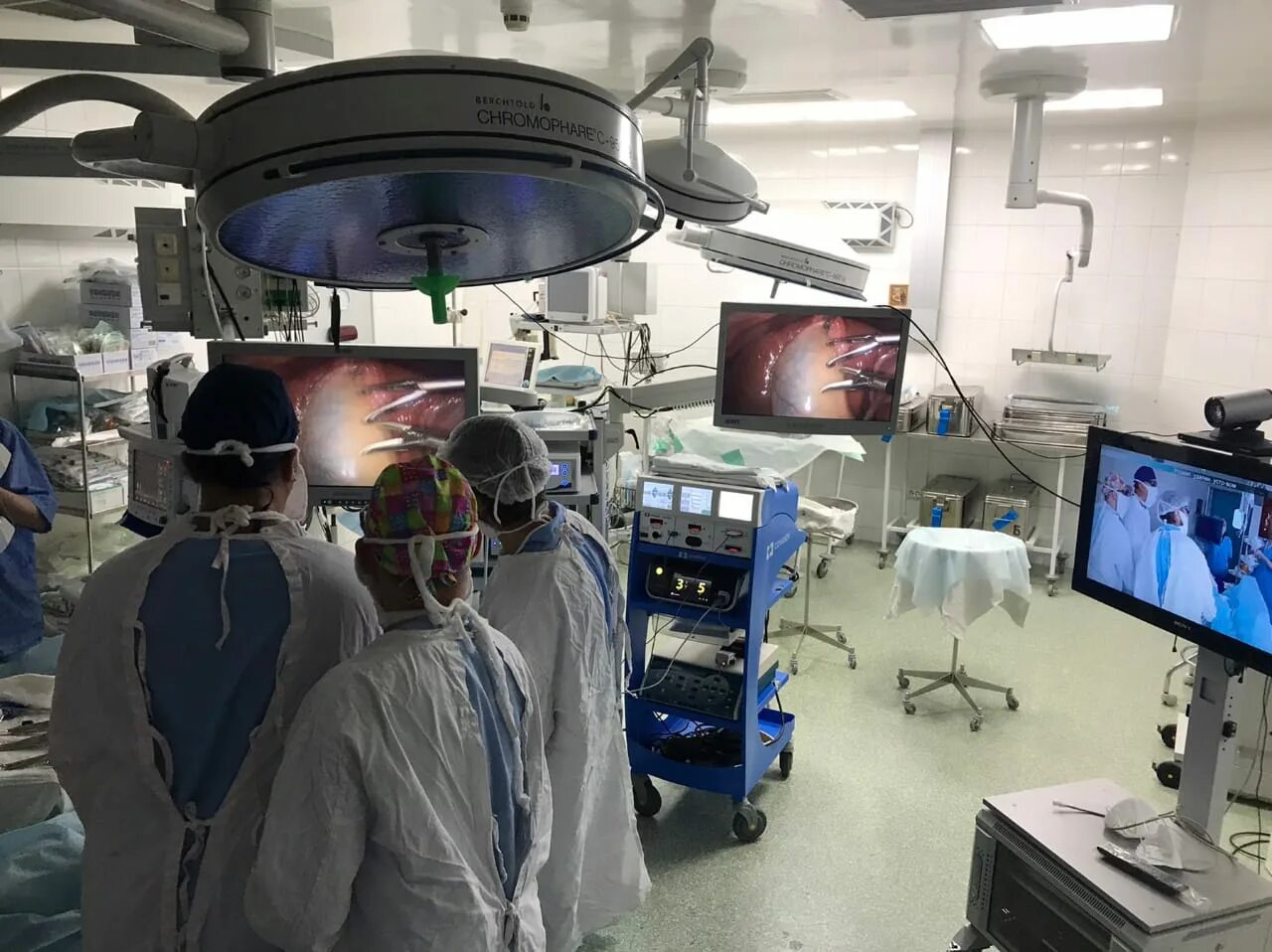 Окружная клиническая больница ханты-мансийск. Окб ханты-мансийск. Окружная больница ханты-мансийск. Окб ханты-мансийск онкологический центр. Ханты мансийск окружная больница хирургия.