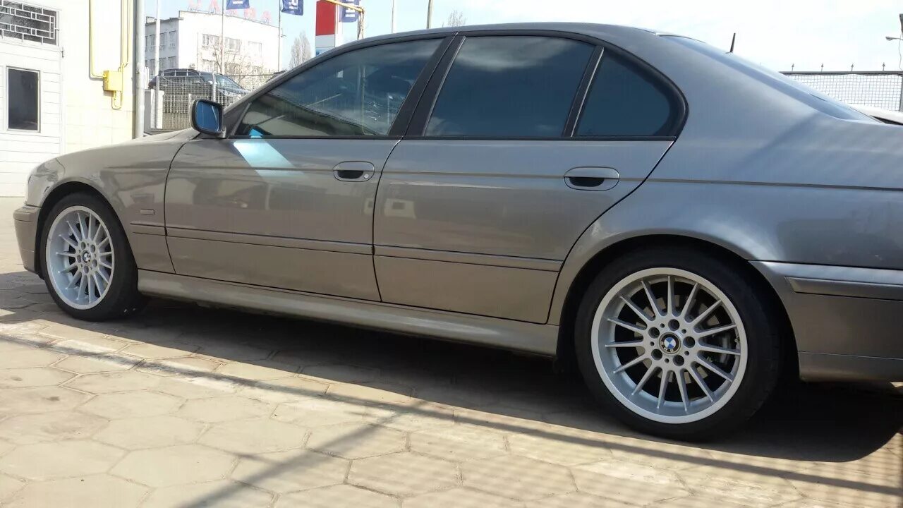 39 00 18. BMW e39 32 стиль. БМВ е39 32 стиль r17. Е39 32 стиль r17. 32 Стиль r18 e39.