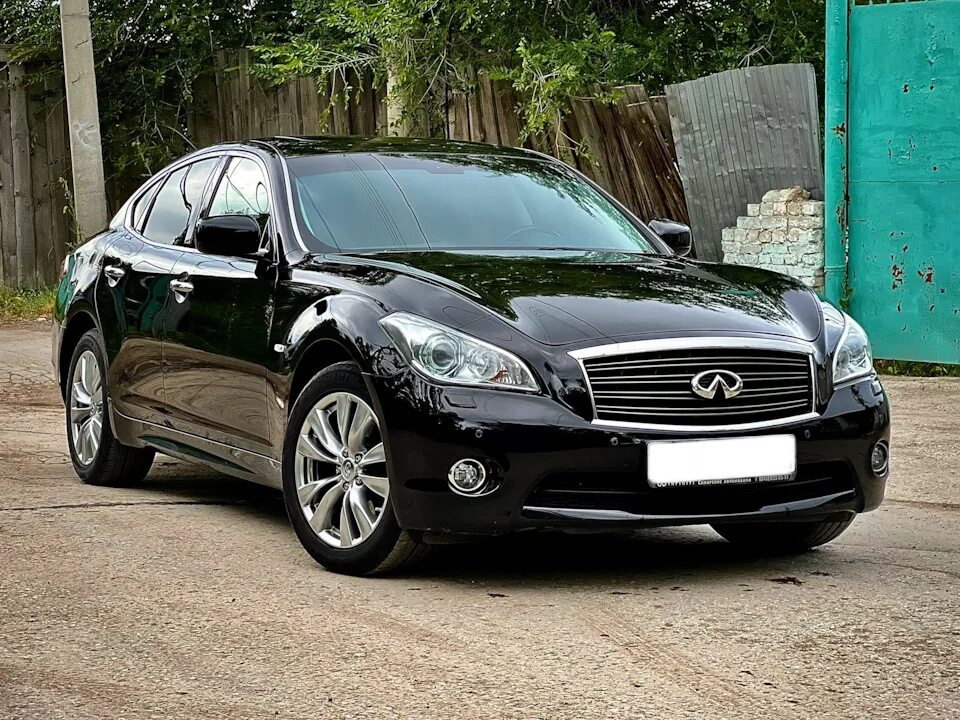 Инфинити м5. Машина Инфинити 3.5. Инфинити м56s черный. Infiniti m35 последний кузов. Купить инфинити м35