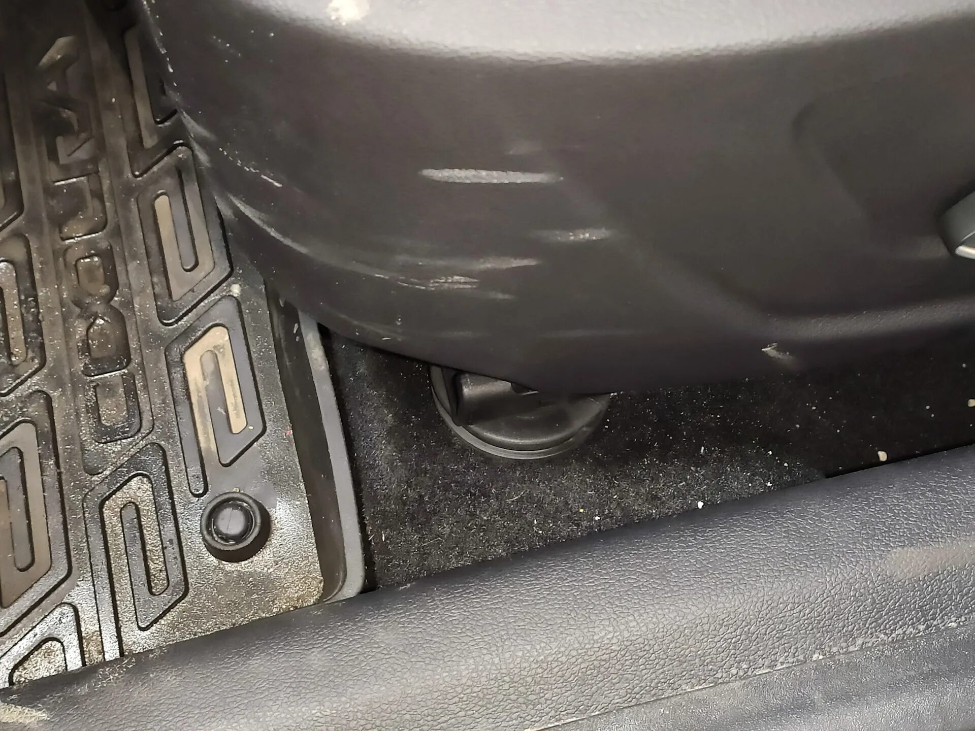 Блок реле предохранителей джили мк2. Предохранители coolray. Схема блока предохранителей geely ck. Geely box f под. Предохранители coolray.