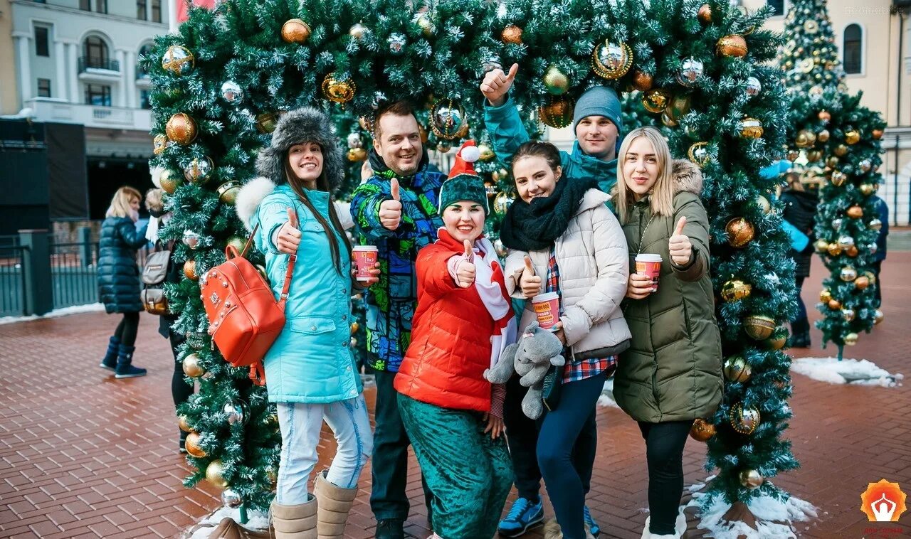 Туристы в марте в сочи. Одежда в сочи в декабре. Сочи в январе. Одежда для путешествия в декабре в сочи. Сочи зимой.