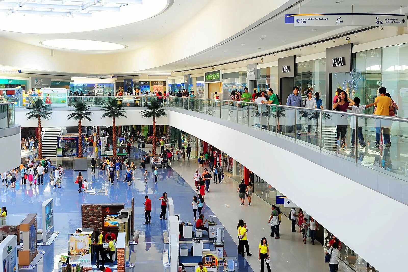 Shopping mall перевод. Шоппинг центр. Тц в центре москвы. Shopping mall перевод. Дубай молл магазины.