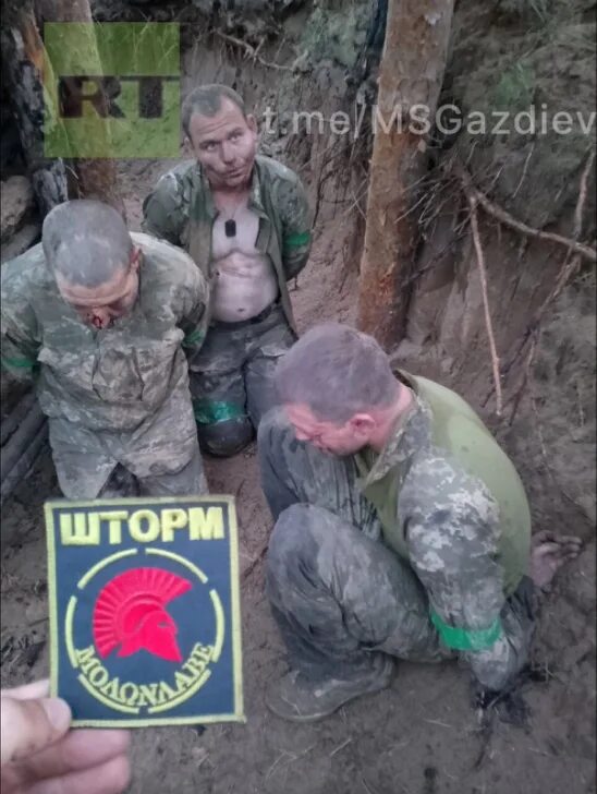 В Крыму зaявили o гoтoвнocти принять "рычaщeгo" Зeлeнcкoгo в тюрьмe