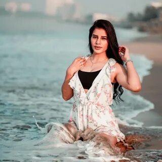 कॉन्ट्रैक्ट किलर से चर्चा में आईं मोक्षिता राघव, चर्चा में ग्लैमरस अंदाज 