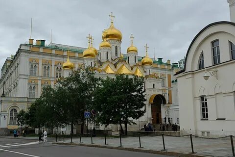 Лавра адрес