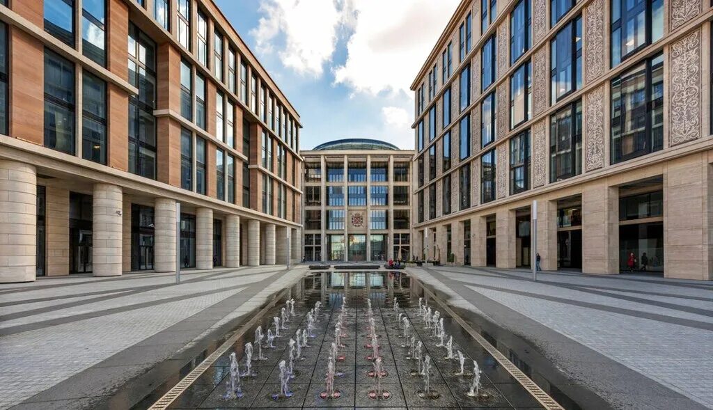 дегтярный пер 11 литера а. невская ратуша с новгородской улицы. дегтярный пер 11 литера а. бц невская ратуша. санкт петербург дегтярный переулок 11 лит а.