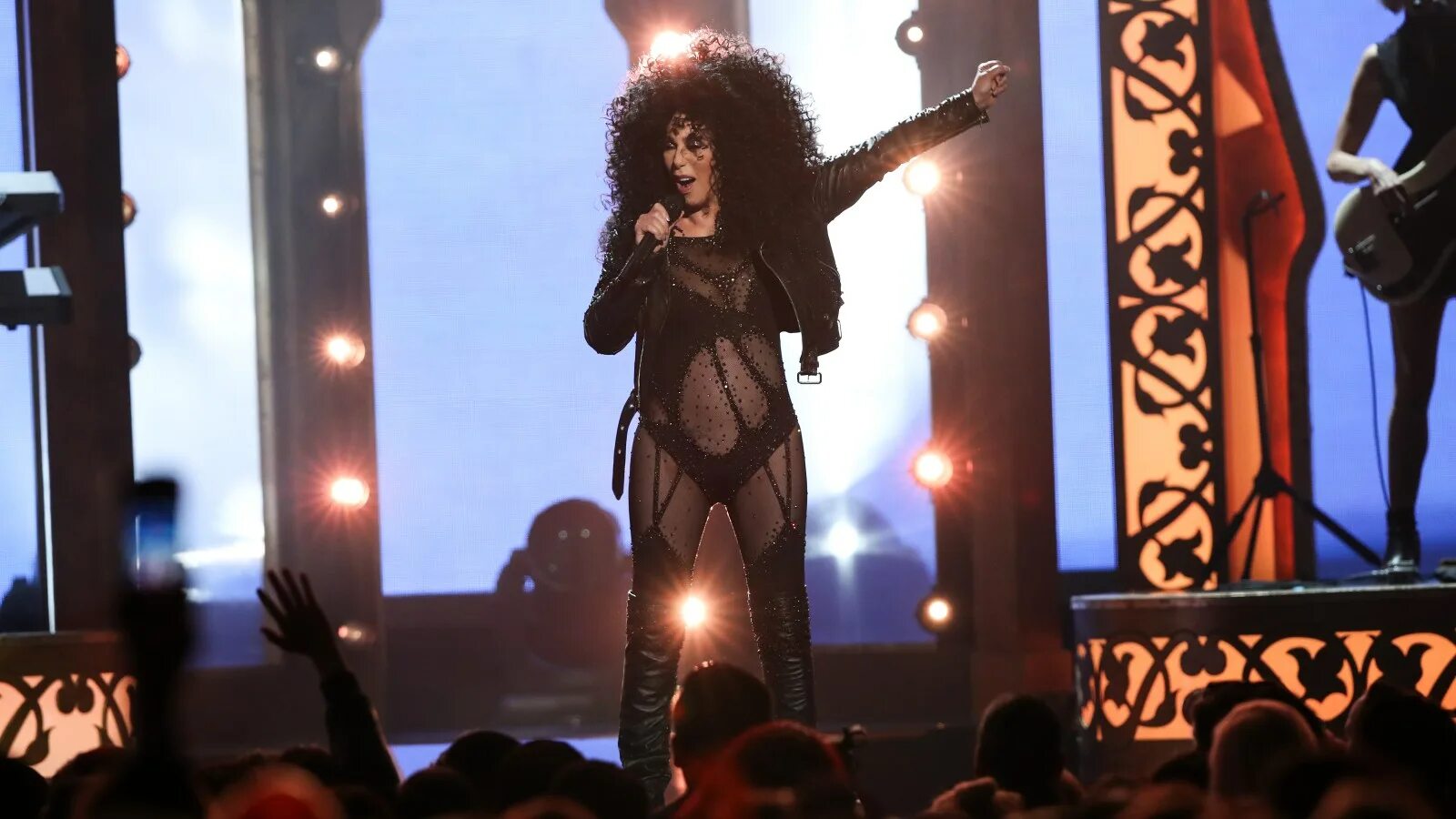 Cher if i could turn back. Fernando шер фото. cher and andy garcia. cher if i could turn back time.