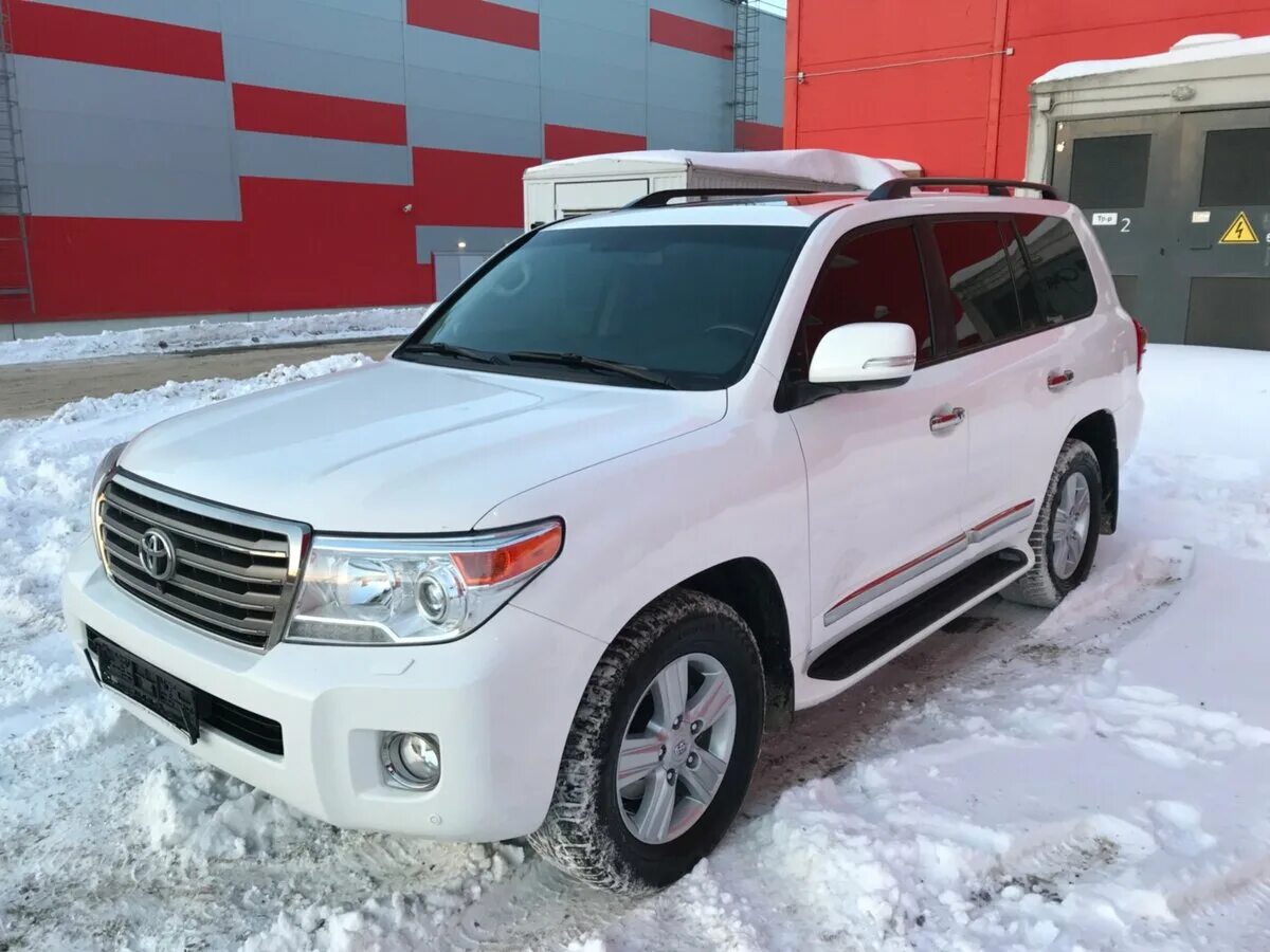 тойота ленд крузер 200 серебристый. Toyota land cruiser 2012. тойота land cruiser 200 2012. крузак 2012 года. Toyota land cruiser 2012.