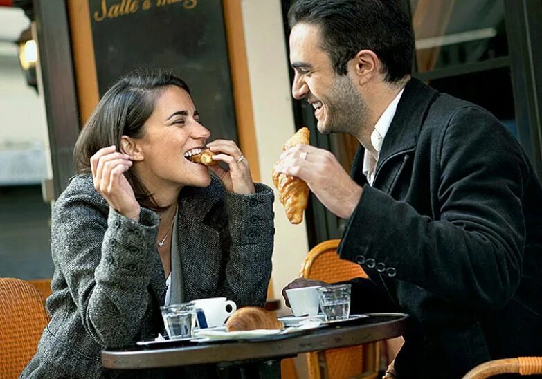 Говорение французский. Флаг франции. Студенты путешествие. Любовь француженки. Общение французов.