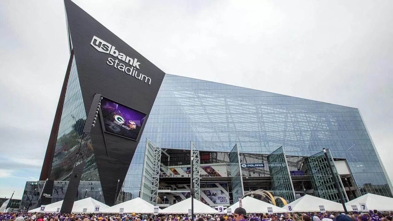 Bank stadium. S. U s bank stadium миннеаполис. Эмирейтс стэдиум. Стадион банка сша.