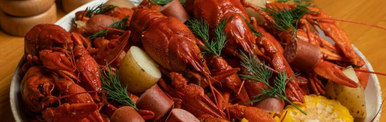 Раки и гады шаумяна. Ресторан раковая картинки. Раковарня ростов на дону. Крабы гады и вино екатеринбург. Раки и гады шаумяна.