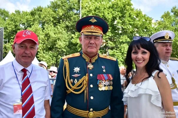 Жена командующего. Мария дворникова дочь генерала. дворникова мария александровна. дочка генерала армии дворникова. дочь дворникова командующего.