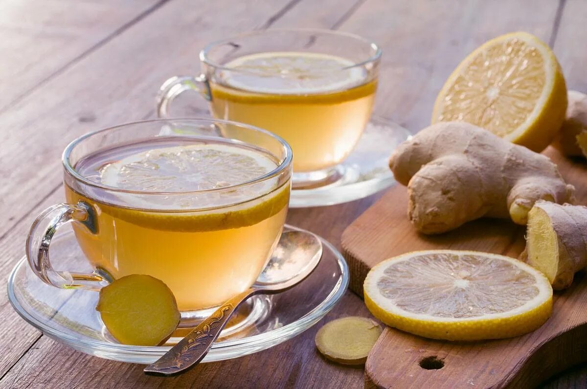 Имбирь с лимоном и медом от простуды. Чай Ginger Lemon. Имбирный чай. Чай с имбирем. Чай с лимоном и имбирем.