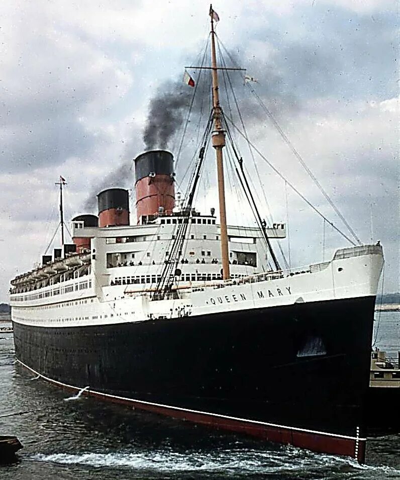 Mary ship. Лайнер rms queen mary. мэри квин. куин мэри корабль. квин мэри судно.