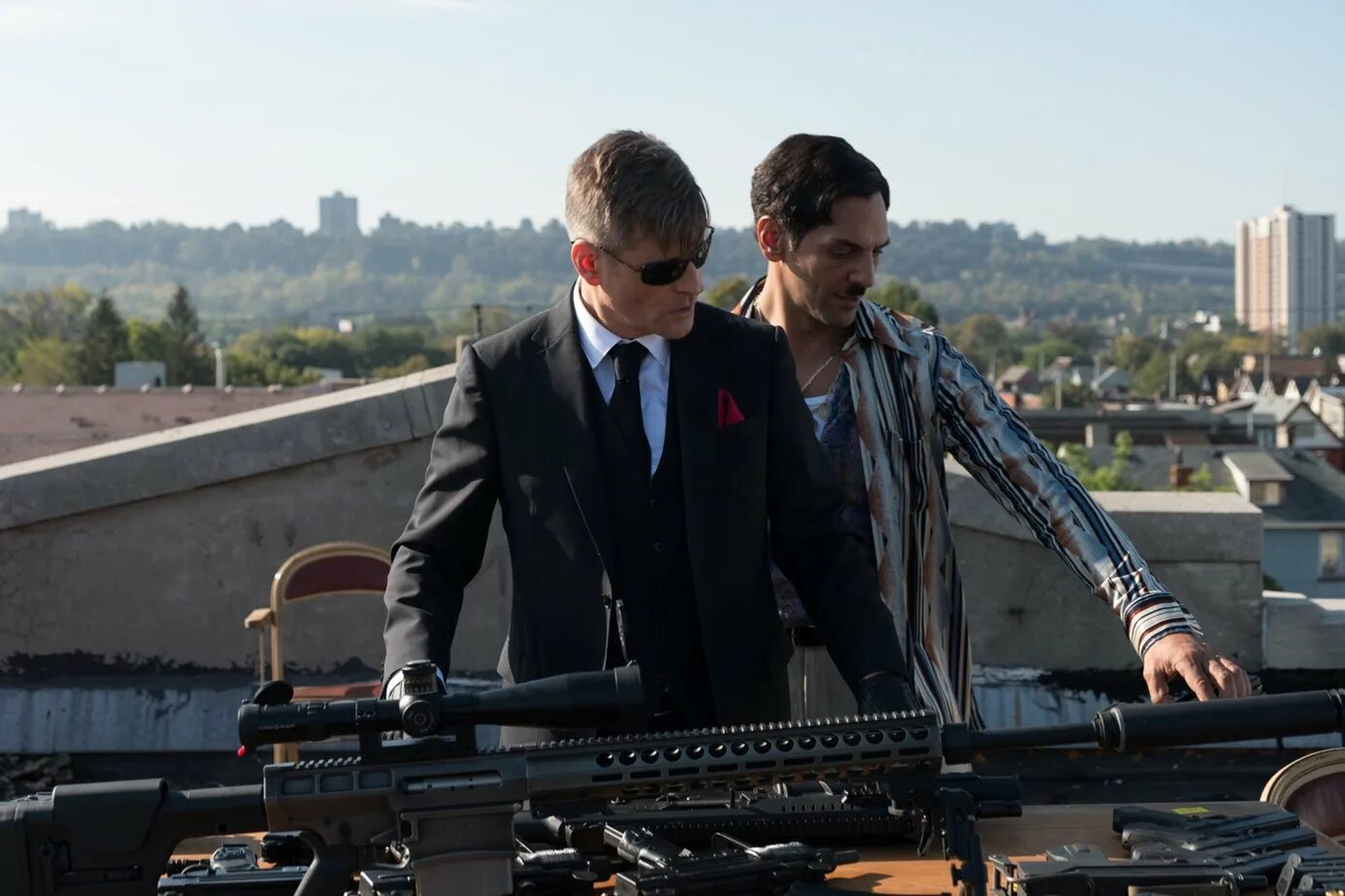 Время по вызову 2. Киллер по вызову 2019. киллер по вызову фильм 2025. киллер фильм 2019. киллер по вызову фильм 2019 кадры.