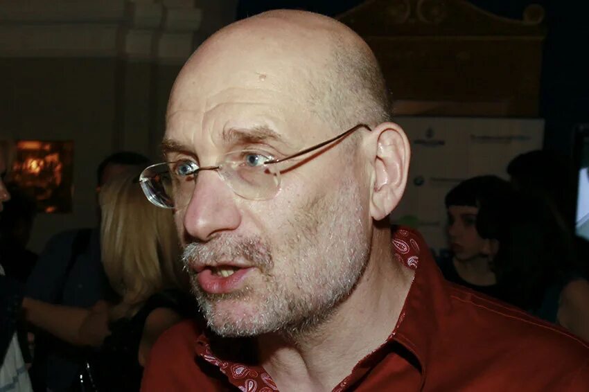 Борис акунин с родителями. Отар чхартишвили. Трезориум акунин. Юрий дудь и акунин. Борис акунин.