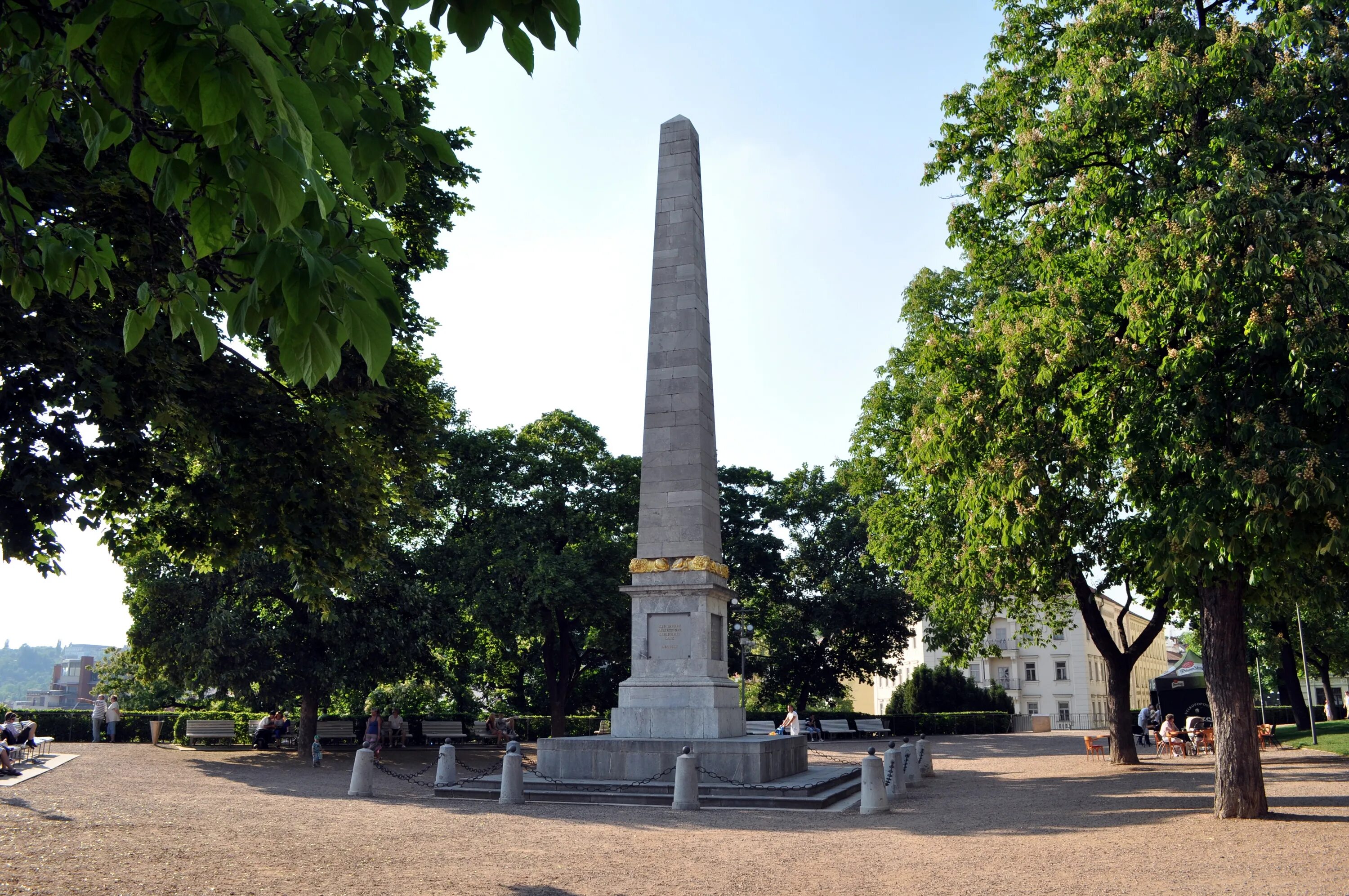 Обелиск смысл. Обелиск в брно. обелиск славы в варшаве. обелиск (1792 г.). сен-мартен обелиск.