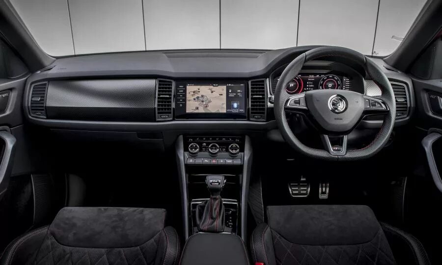 Шкода кодиак салон. Панель шкода кодиак. Шкода кодиак 2022 торпеда. Торпеда кодиак. Skoda kodiaq торпедо.