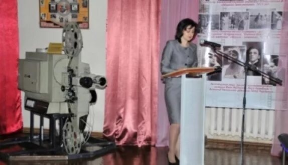 Кинотеатр горняк магадан. Кинотеатр мир афиша. Киноафиша магадан сегодня. Кинотеатр дружба магадан. Киноафиша магадан сегодня.