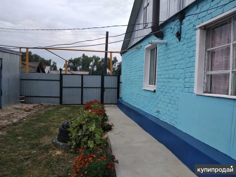 Новые бурасы саратовская область фото. Дом в бурасах. Новые бурасы поселок. Новые бурасы дома. Дома барачного типа новые бурасы.