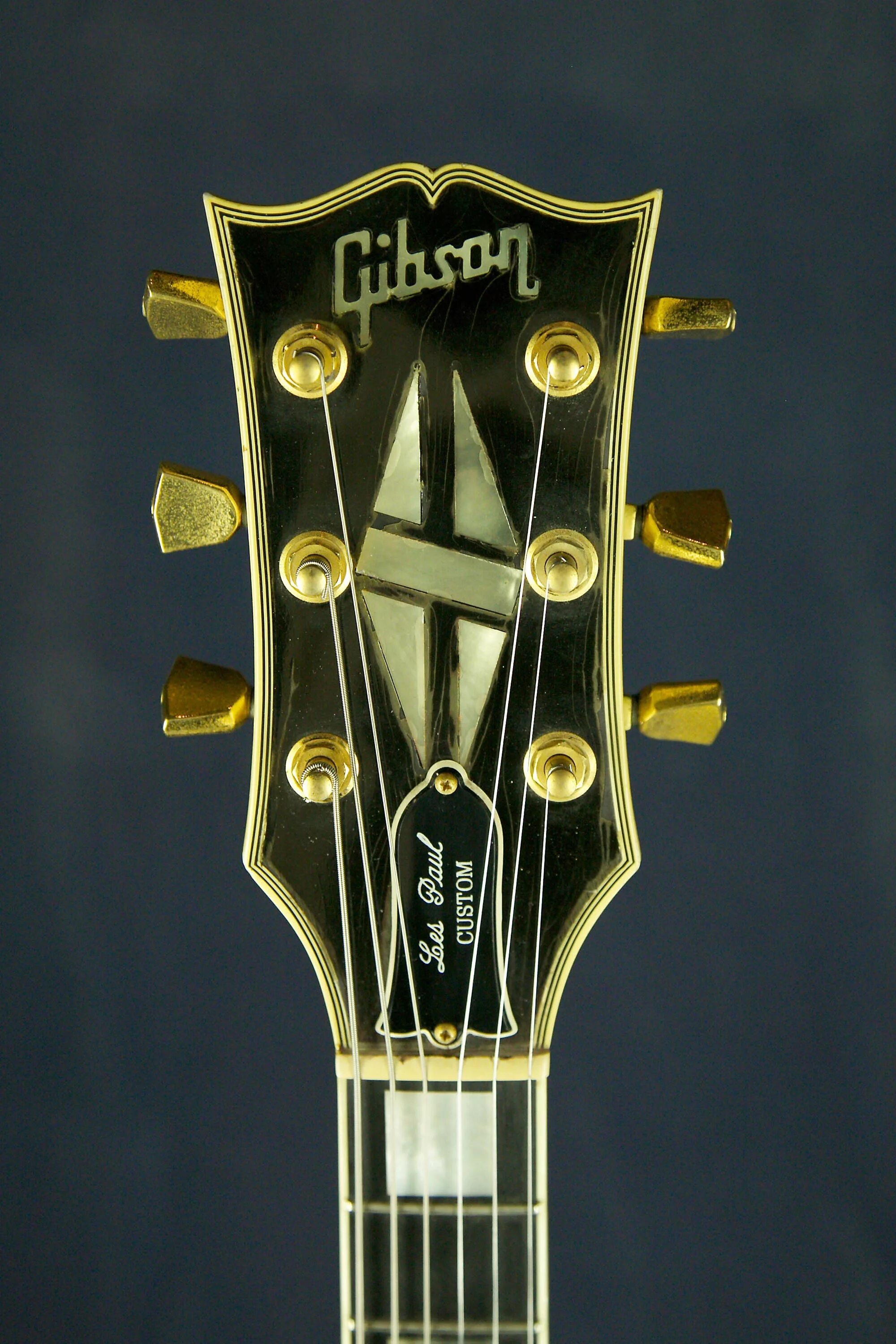 Голова грифа гитары гибсон. Gibson les paul голова грифа. Gibson les paul custom headstock. Гриф gibson. Guitar gibson гриф.