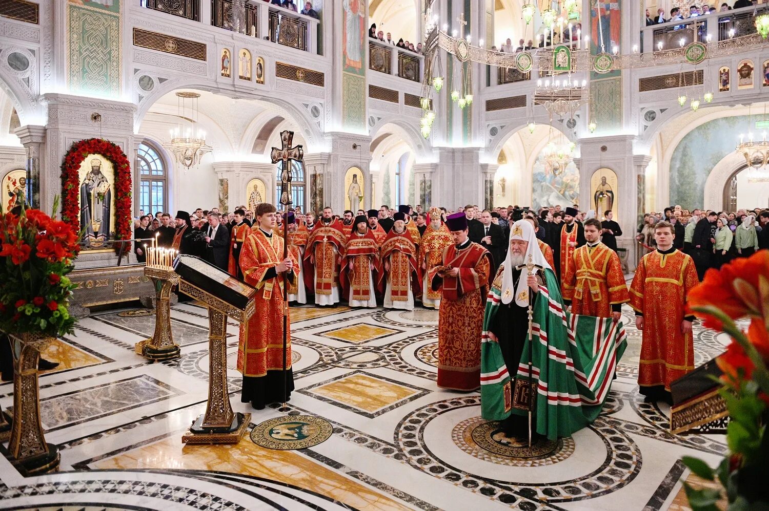 Богослужение в Сретенском монастыре. Служба в Сретенском монастыре.