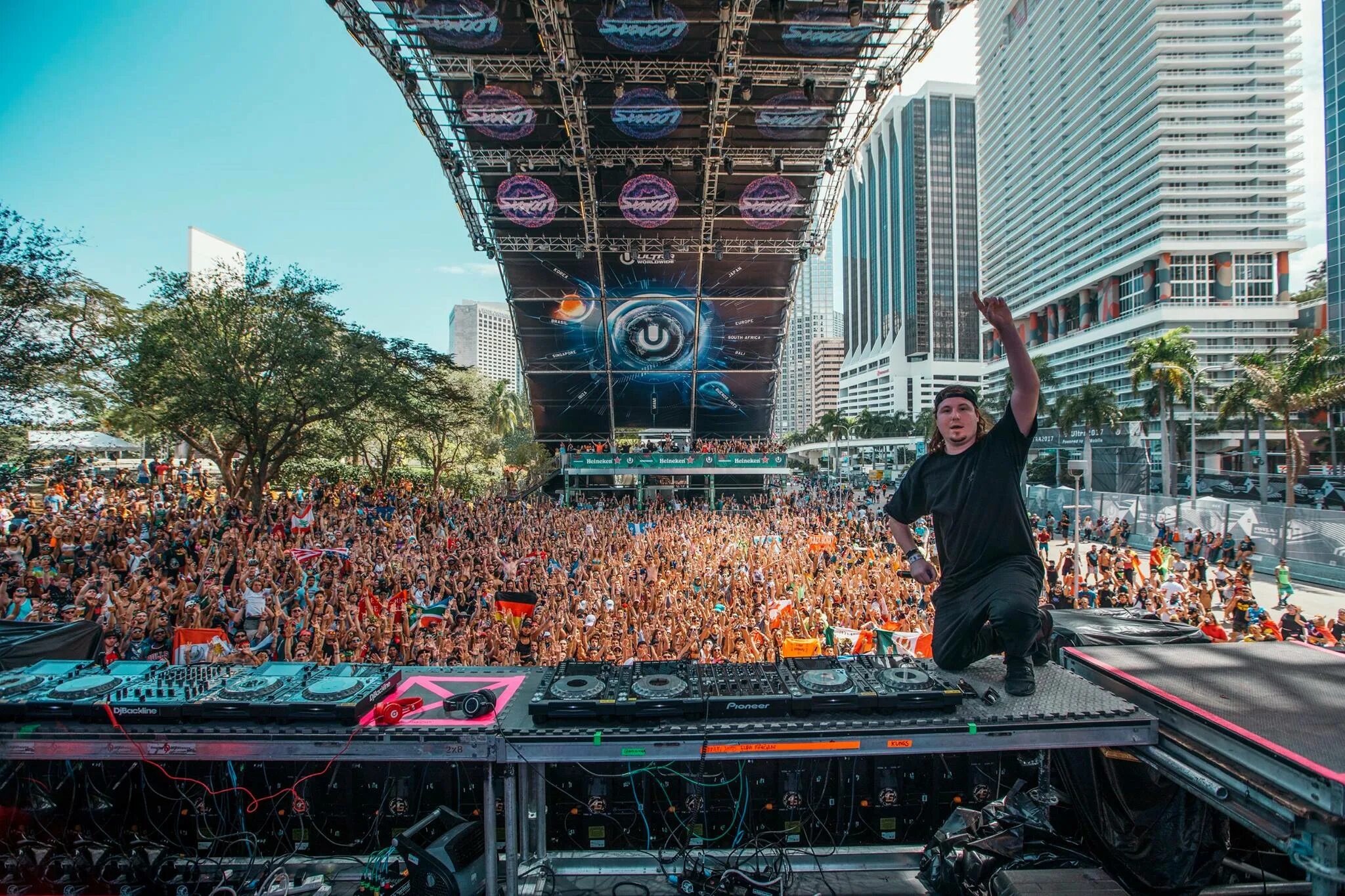 Ultra music 2024. Ultra music festival miami 2022. umf 2022. ultra music festival (майами, флорида, сша). ultra music festival 2023.
