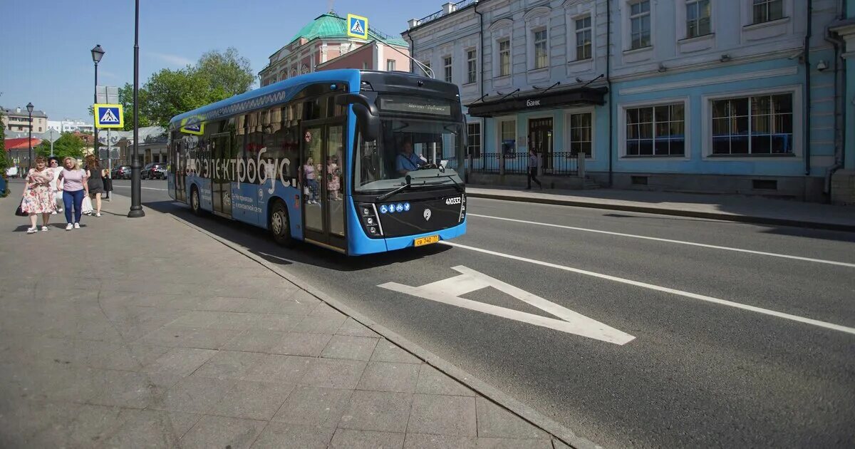 Пешеходный маршрут в москве. Маршрут парада победы 2022. Карта ночных автобусов москва. Отмененные маршруты москва. Hop on hop off moscow.