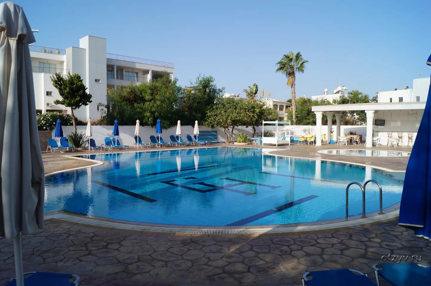 Кипр протарас отели. Chrystalla hotel 3 протарас. протарас кипр. протарас плаза кипр. лимассол протарас.