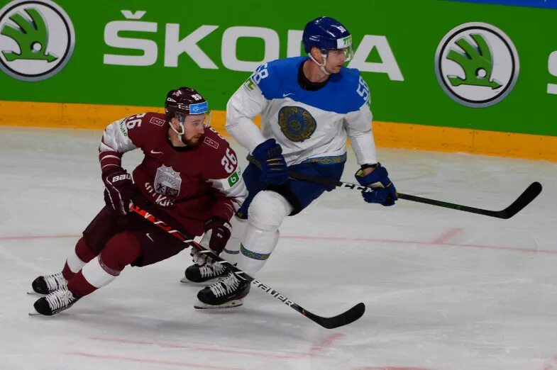 Казахстан латвия хоккей. Фото хоккеистов. Казахстан латвия матч хоккей. Сборная латвии казахстана по хоккею на чм 2023. Казахстан хоккей чм.