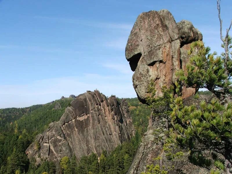 Манские столбы Красноярск. Скала Манская баба. Красноярские столбы Манская баба. Манская баба столбы Красноярск.