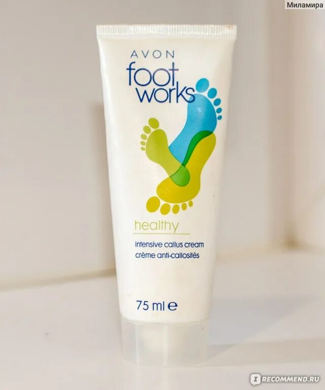 Ног avon. Foot works крем для ног. Крем для ног эйвон. Отшелушивающий крем для ног эйвон. Крем для ног от натоптышей эйвон.