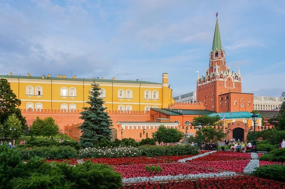 Сады московского кремля. Александровский парк Москва. Александрийский сад в Москве. Москва Кремль Александровский сад. Москва Александровский сад Александровский сад.