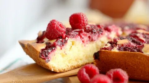 Шарлотка с малиной рецепт