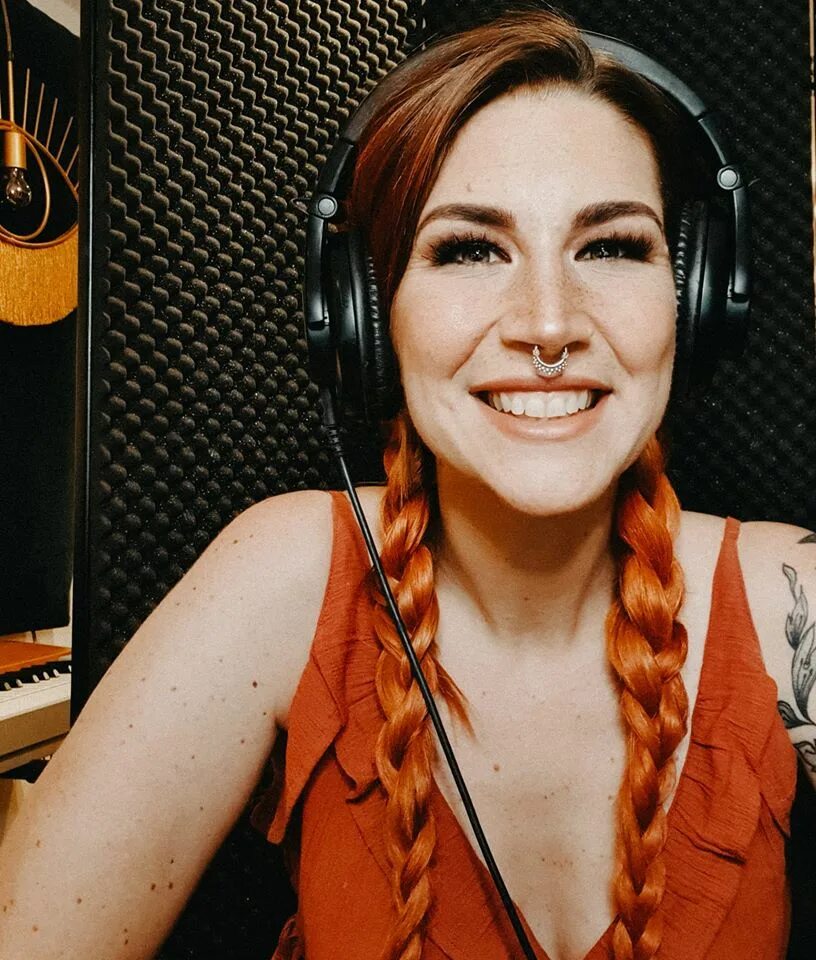 Funny song studio. Charlotte Wessels 2021. Soft Revolution Charlotte Wessels. Charlotte Wessels Alissa White-Gluz.